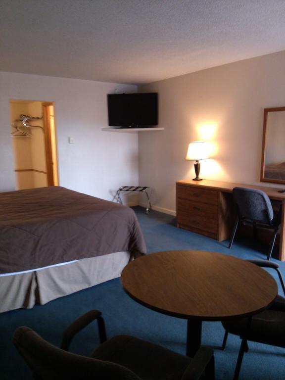 High Chaparral Inn Rocky Ford Ruang foto
